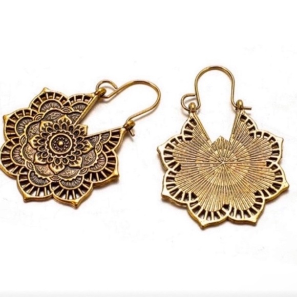 Anthropologie Gold Mandala Earrings - Picture 2 of 3
